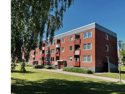 Hyr ett 3-rums lägenhet på 83 m² i Sundsvall