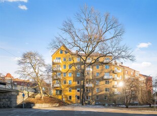 Lägenhet till salu på Parkvägen 12 i Solna - Mäklarhuset