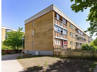 Hyr ett 2-rums lägenhet på 48 m² i Malmö