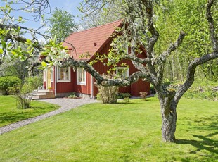 Villa till salu på Ljungstorp Lövtorpet 1 i Varnhem - Mäklarhuset