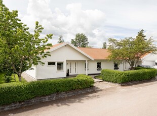 Hustahöjdens byväg 22