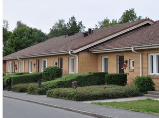 Hyr ett 3-rums lägenhet på 77 m² i Tomelilla