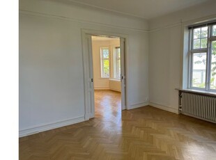 Hyr ett 4-rums lägenhet på 107 m² i Gamla Limhamn