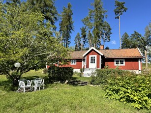 Cottage - tomta Nyköping