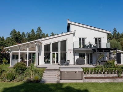 Friliggande villa - KNIVSTA Uppsala