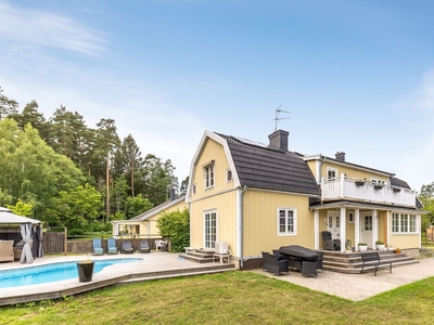 Friliggande villa - Mjölby Östergötland