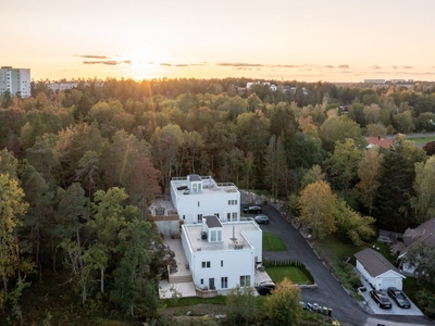 Friliggande villa - Trångsund Stockholm