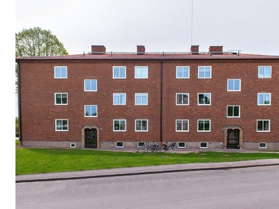 Hyr ett 2-rums lägenhet på 54 m² i Askersund