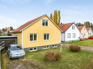 Kedjehus till salu på Kedjevägen 5 i Hassela - Mäklarhuset