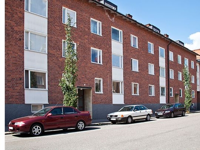 Hyr ett 2-rums lägenhet på 64 m² i Katrineholm