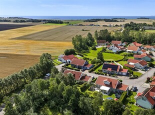 Villa till salu på Lavendelvägen 5 i Halmstad - Mäklarhuset