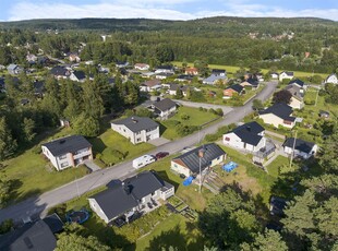 Villa till salu på Mårdvägen 15 i Kvissleby - Mäklarhuset