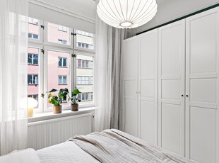 Lägenhet till salu på Hagagatan 20, 2 tr i Stockholm - Mäklarhuset