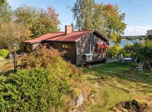 Villa till salu på Edeby byväg 76 i Väddö - Mäklarhuset