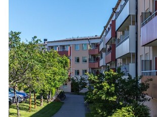 Hyr ett 1-rums lägenhet på 55 m² i Linköping