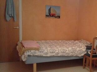 Room for rent to female student