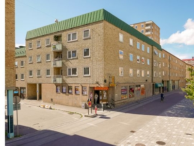 Hyr ett 2-rums lägenhet på 60 m² i Eskilstuna