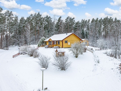 Friliggande villa - Oskarström Halland