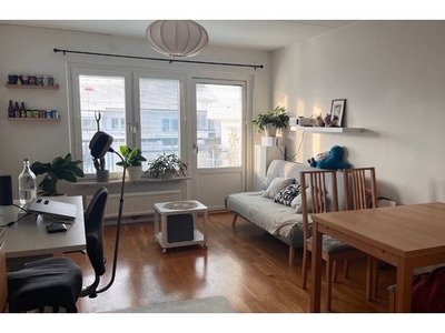 Hyr ett 2-rums lägenhet på 52 m² i Sundbyberg