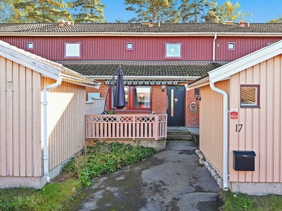 Terrace house - Kaplanvägen Upplands Väsby