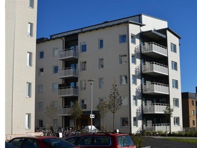 Hyr ett 4-rums lägenhet på 87 m² i Karlskrona