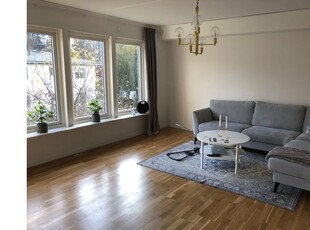 Hyr ett 3-rums lägenhet på 106 m² i Skövde