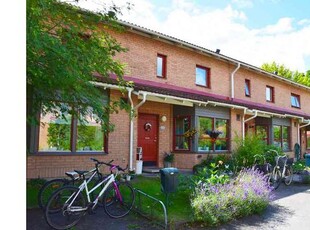 Hyr ett 4-rums lägenhet på 101 m² i Linköping