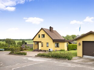 Villa till salu på Klockarevägen 16 i Holm - Mäklarhuset