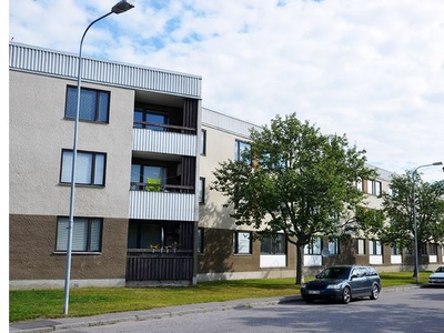 Hyr ett 3-rums lägenhet på 79 m² i Gävle