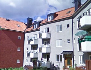 Domarvägen 8