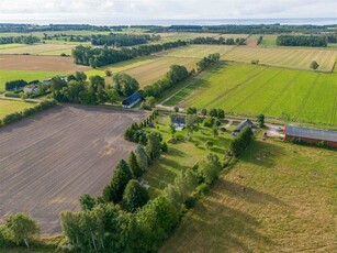 Fritidshus till salu på När Dalbo 466 i Stånga - Mäklarhuset