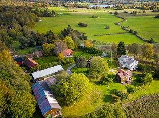 Villa till salu på Rudebacksvägen 33 i Väddö - Mäklarhuset