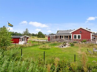 Villa till salu på Trädgårdsmästarens väg 3 i Gräddö - Mäklarhuset