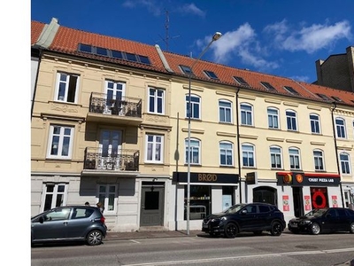 Hyr ett 3-rums lägenhet på 90 m² i Helsingborg