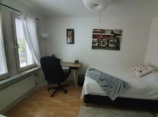 Private Room in Shared Apartment in Väster