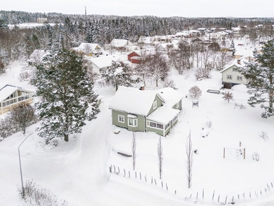 Rymlig villa med barnvänligt läge