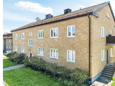 Hyr ett 2-rums lägenhet på 60 m² i Värnamo