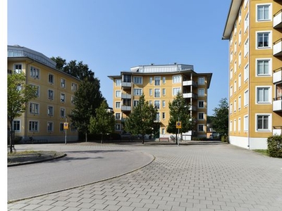 Hyr ett 2-rums lägenhet på 60 m² i Växjö