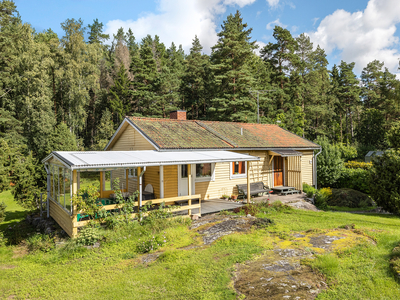 Villa till salu på Brunnavägen 16 i Örsundsbro - Mäklarhuset