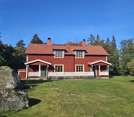 House - Kungs-Husby Arnöberg Strängnäs