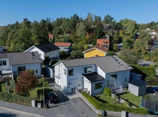 Ängshyddevägen 13 Stuvsta Snättringe 5 rok, 107.5 kvm, Huddinge