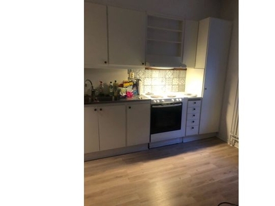 Hyr ett 1-rums lägenhet på 48 m² i Uddevalla