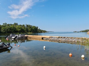 Tomt till salu på Ensfyrens väg 10 i Arholma - Mäklarhuset