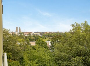 Lägenhet till salu på Johan Enbergs Väg 5 i Solna - Mäklarhuset