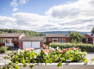 Villa till salu på Selkammarvägen 7 i Sundsvall - Mäklarhuset