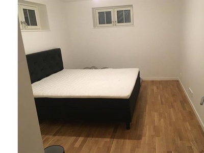 Hyr ett 2-rums lägenhet på 52 m² i Sundbyberg