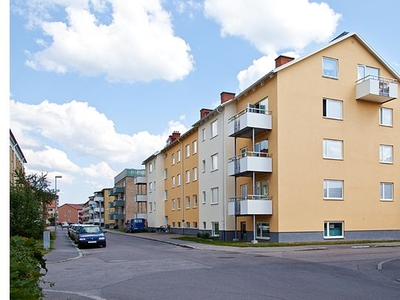 Hyr ett 2-rums lägenhet på 56 m² i Katrineholm