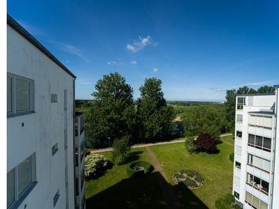 Hyr ett 2-rums lägenhet på 86 m² i Kristianstad