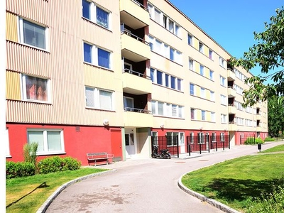 Hyr ett 2-rums lägenhet på 76 m² i Gävle