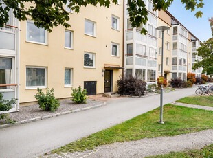 Lägenhet till salu på Västra Bangatan 53E i Märsta - Mäklarhuset